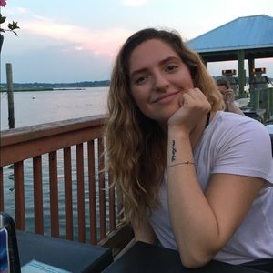 Meet your Posher, Meredith